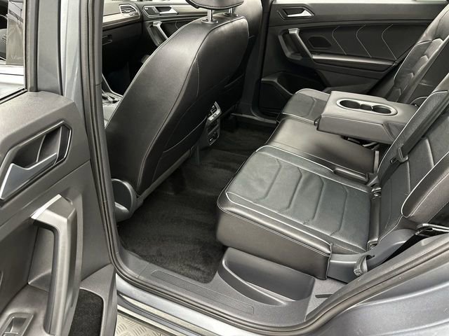 Used 2024 Volkswagen Tiguan SEL R-Line w/ MDO Package, Two-Row image 24