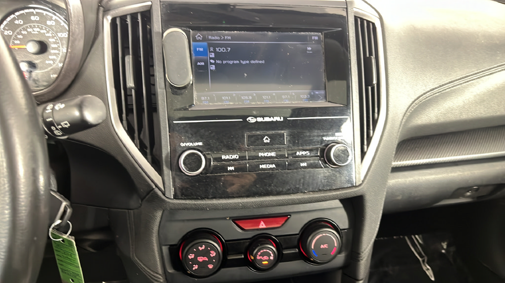 Used 2018 Subaru Crosstrek 2.0i Premium w/ Moonroof Package AWD/4WD image 32