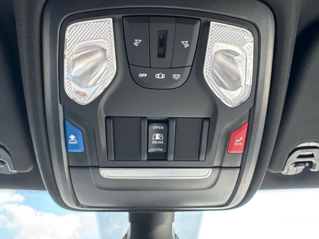 Used 2022 RAM 1500 Big Horn AWD/4WD image 32