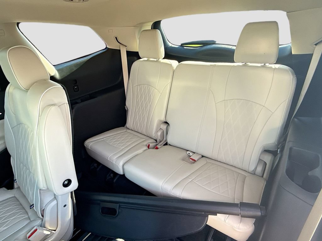 Used 2024 Buick Enclave Avenir w/ Trailering Package, 5000 lbs. FWD image 29