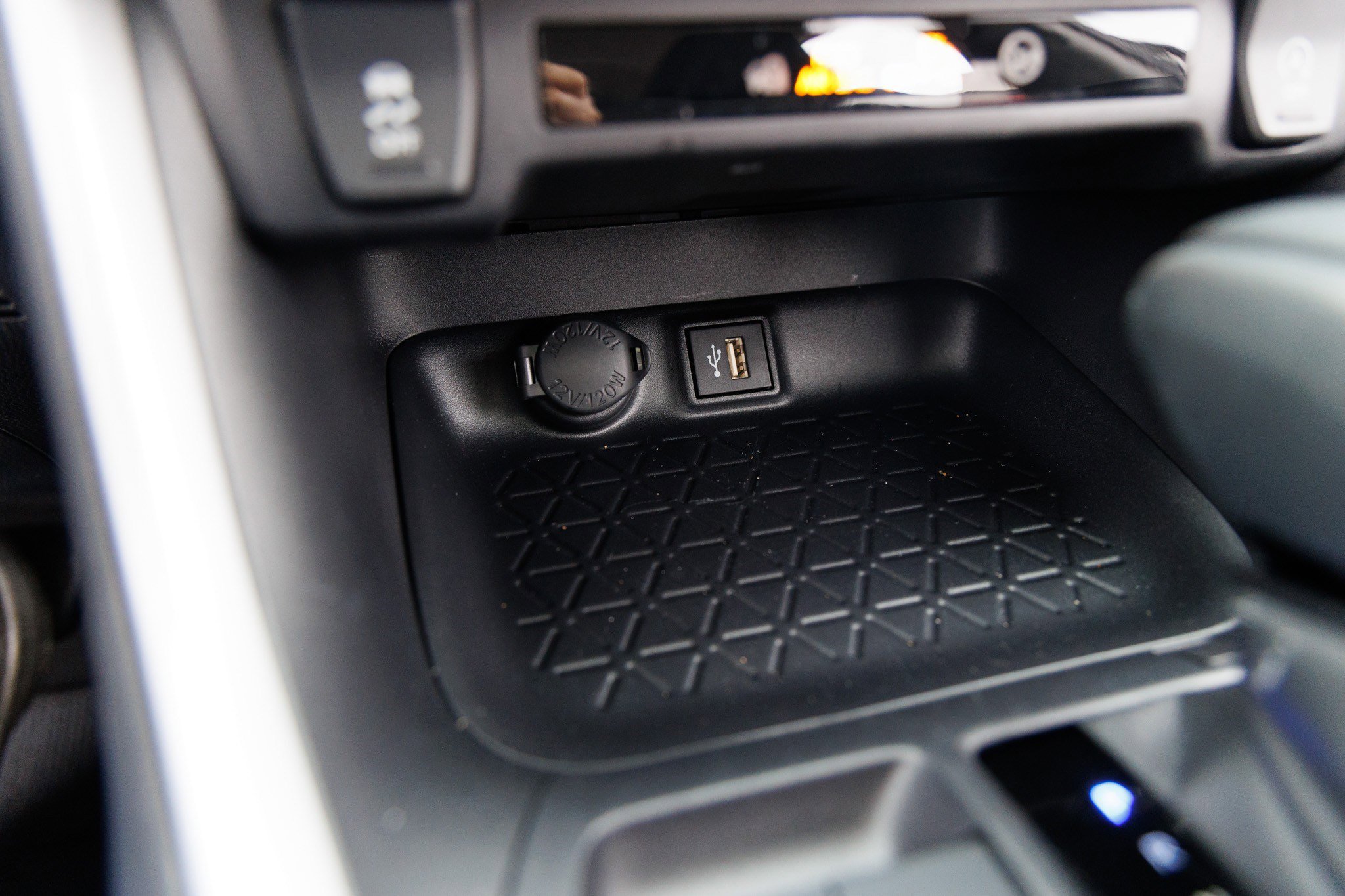 Certified 2025 Toyota RAV4 XLE image 24