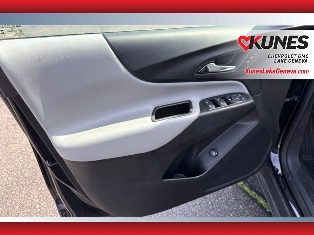 Used 2024 Chevrolet Equinox LT AWD/4WD image 13