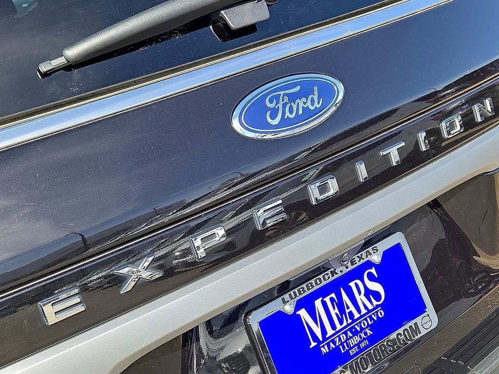 Used 2024 Ford Expedition XLT image 11