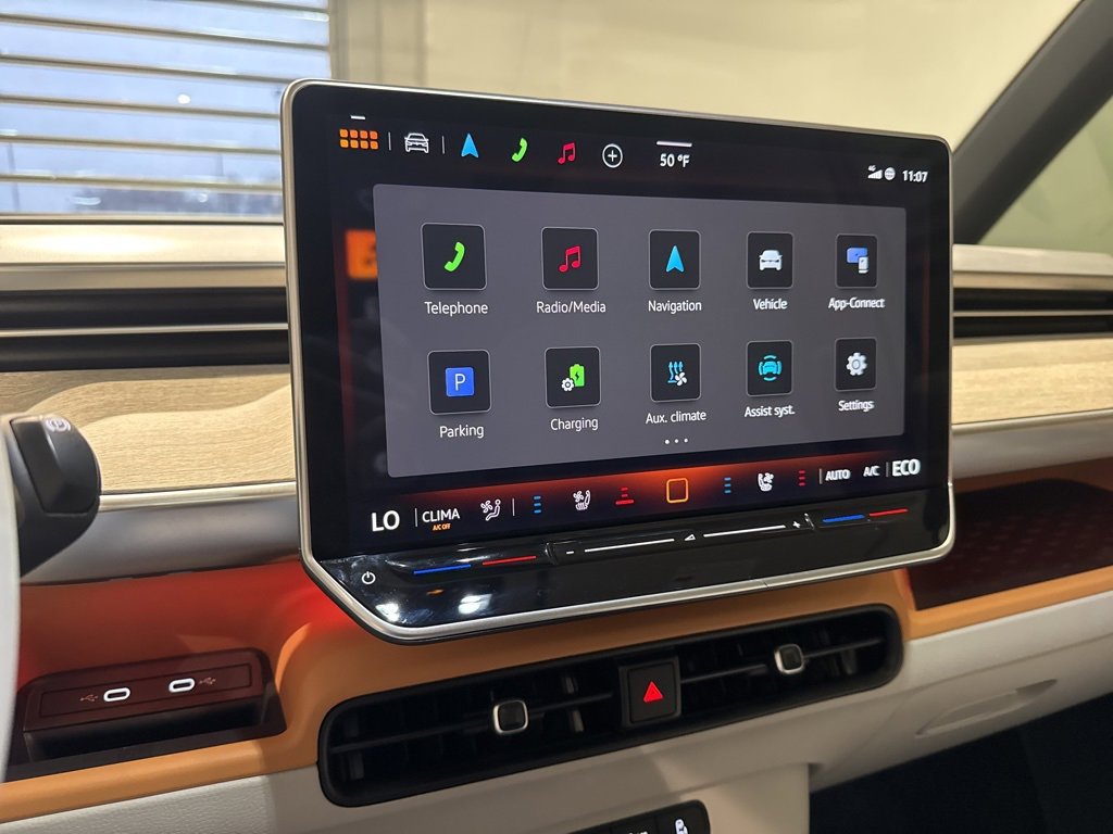 Used 2025 Volkswagen ID. Buzz 1st Edition image 21