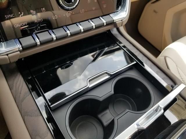 New 2026 GMC Yukon Denali w/ Denali Reserve Package AWD/4WD image 14