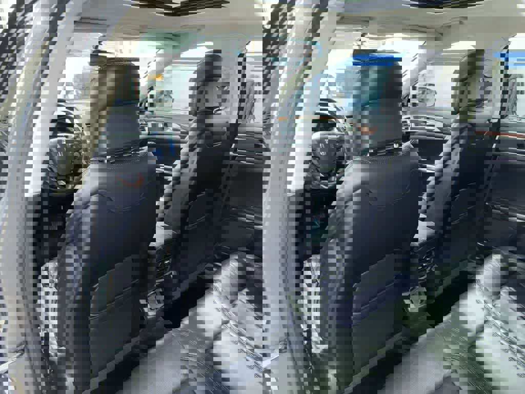 Used 2014 Lincoln MKZ AWD w/ Equipment Group 102A Reserve image 28