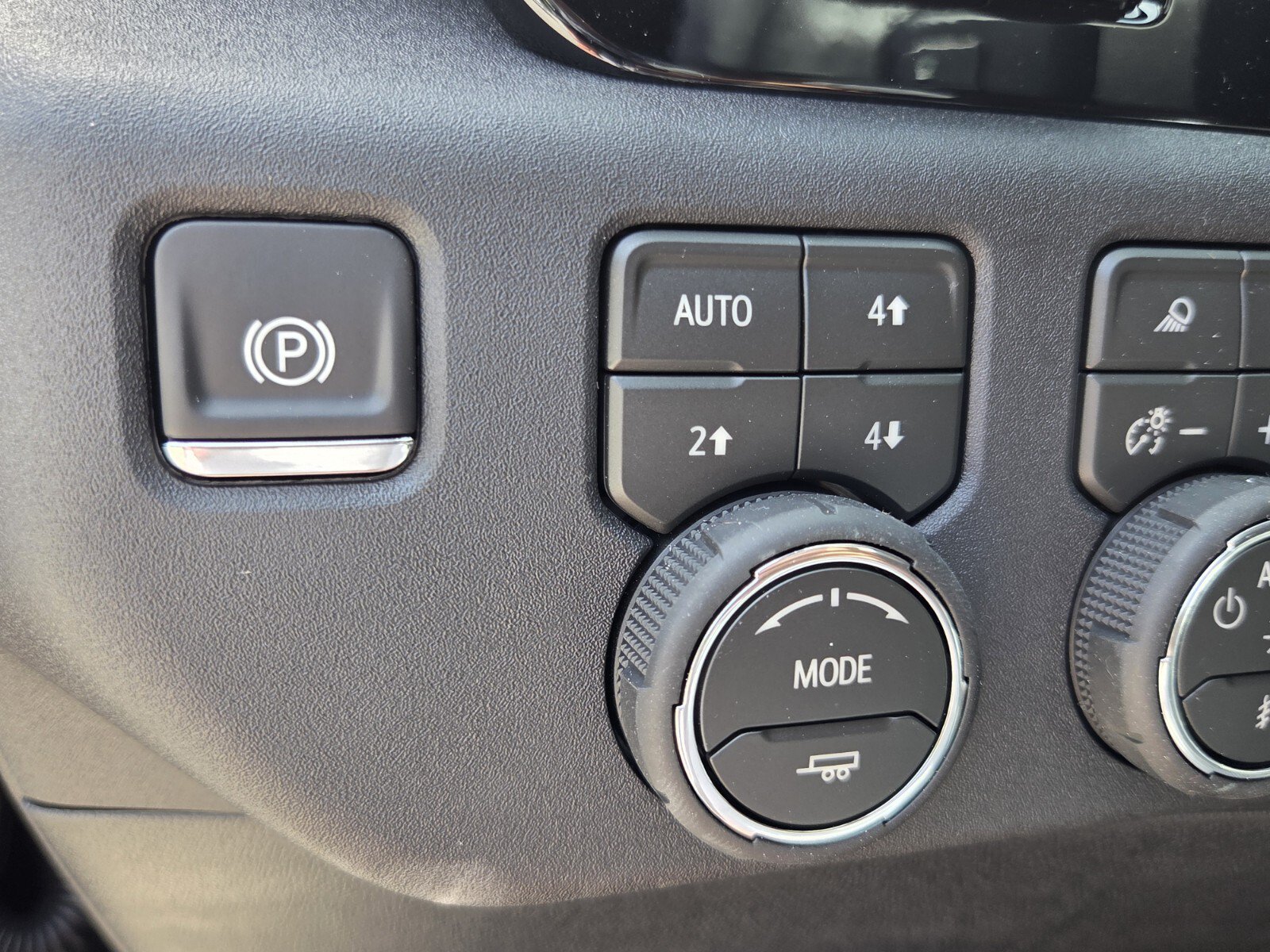 New 2026 Chevrolet Silverado 1500 High Country AWD/4WD image 33