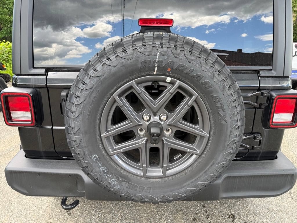New 2026 Jeep Wrangler Sport AWD/4WD image 19