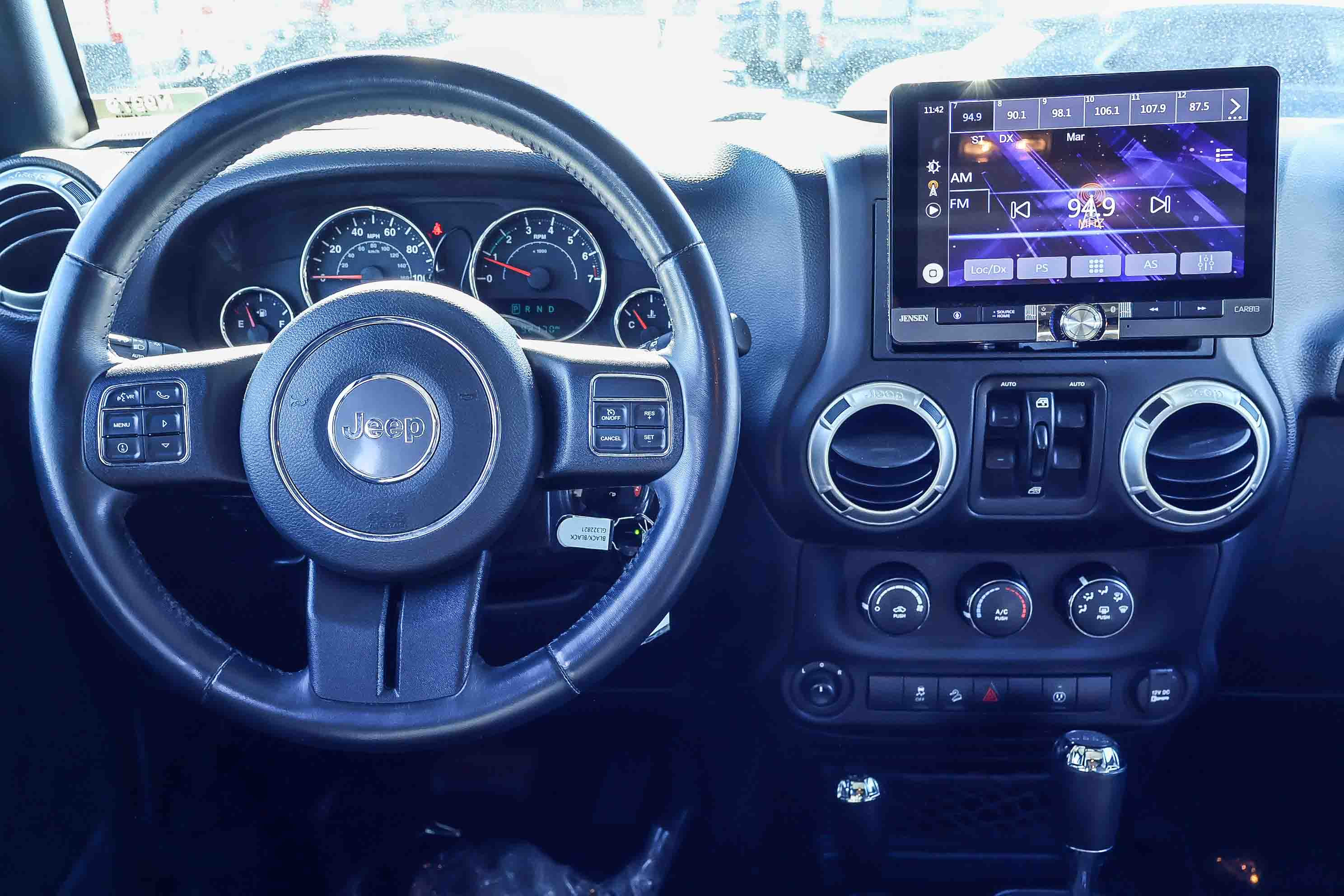 Used 2016 Jeep Wrangler Unlimited Sahara w/ Connectivity Group image 3
