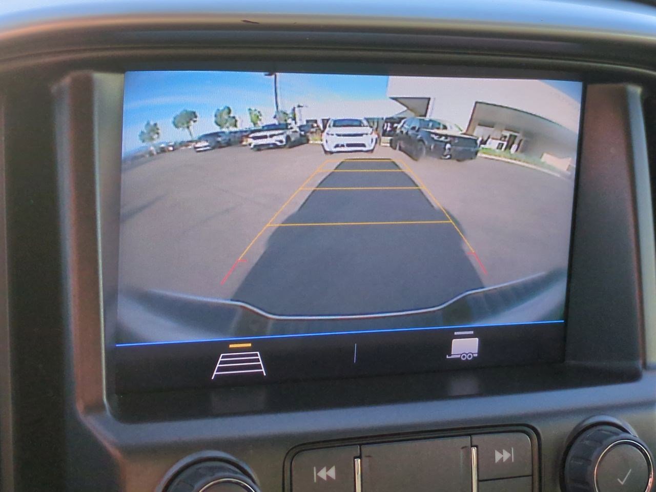 Used 2022 Chevrolet Colorado LT w/ LT Convenience Package image 17