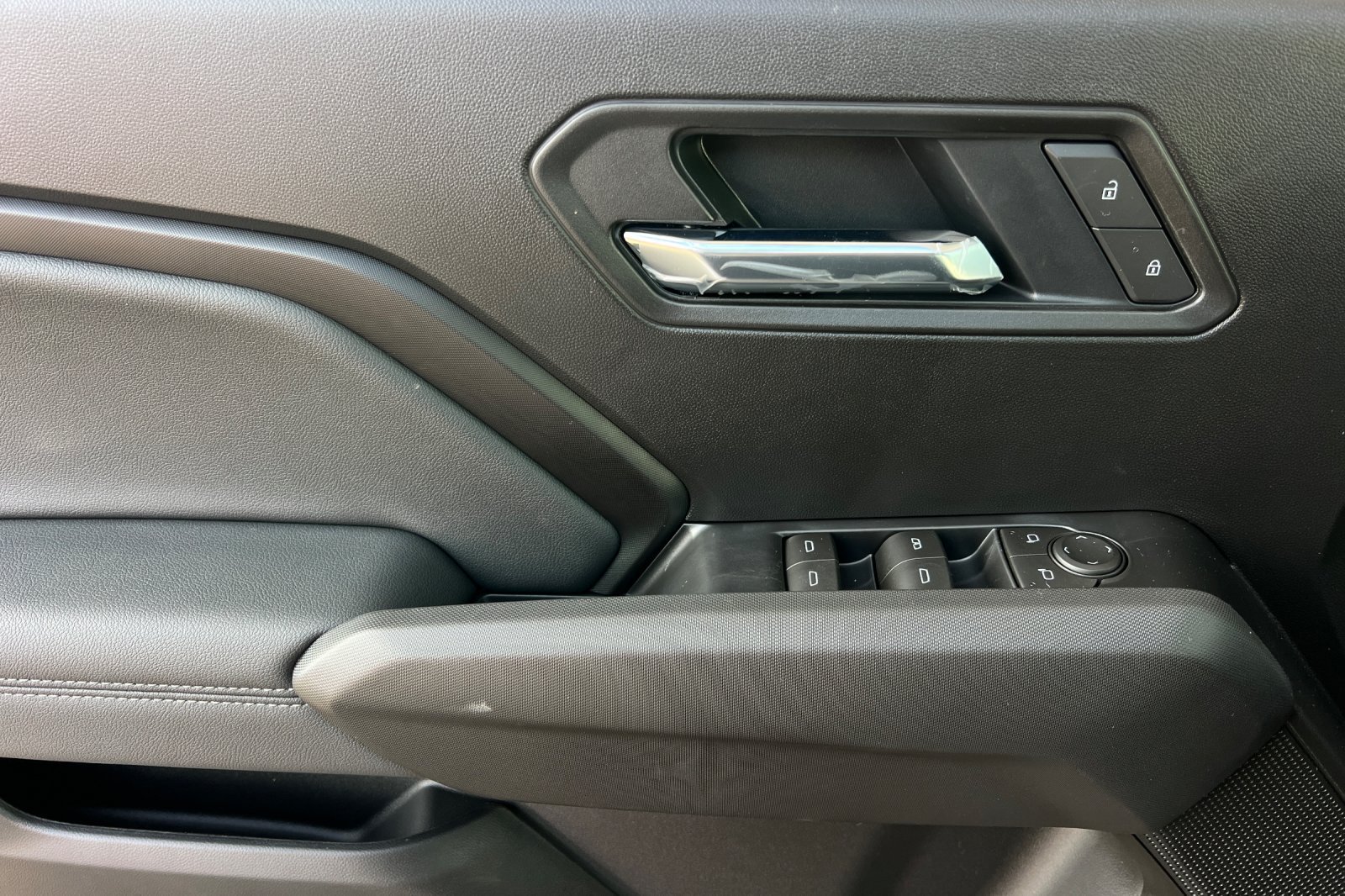New 2026 GMC Canyon Elevation RWD image 9