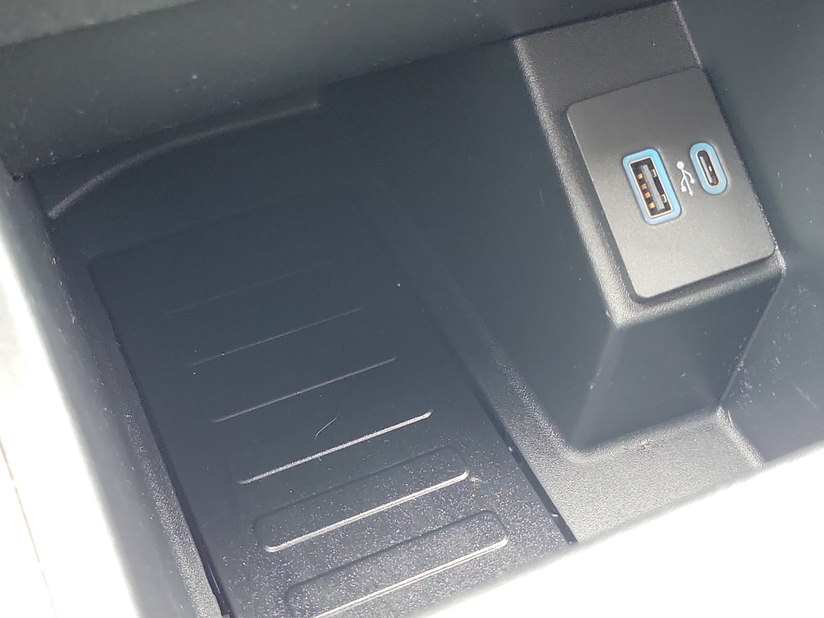 Used 2024 Ford Edge SEL w/ Convenience Package AWD/4WD image 28