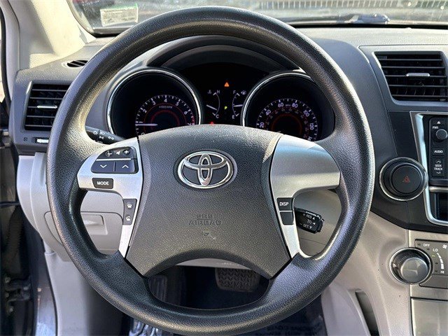 Used 2013 Toyota Highlander 4WD image 18