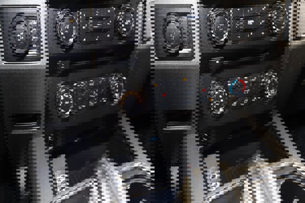 Used 2017 Ford F150 Raptor w/ Equipment Group 801A Mid image 33