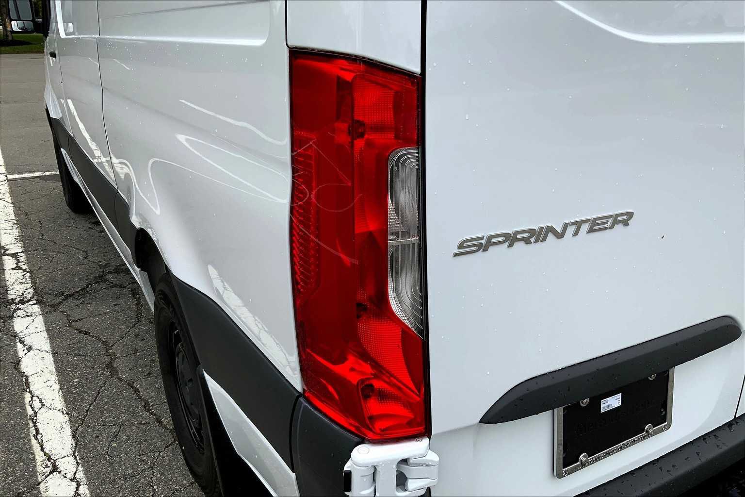 Used 2025 Mercedes-Benz Sprinter 2500 image 19
