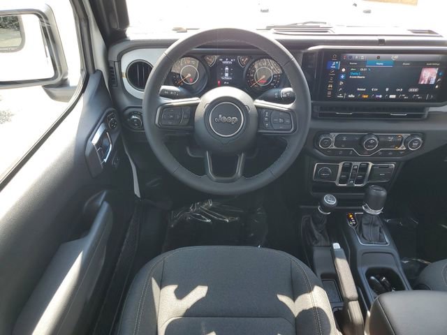 New 2025 Jeep Gladiator Sport image 17