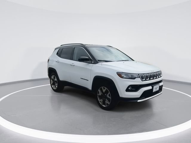 Used 2022 Jeep Compass Limited image 2