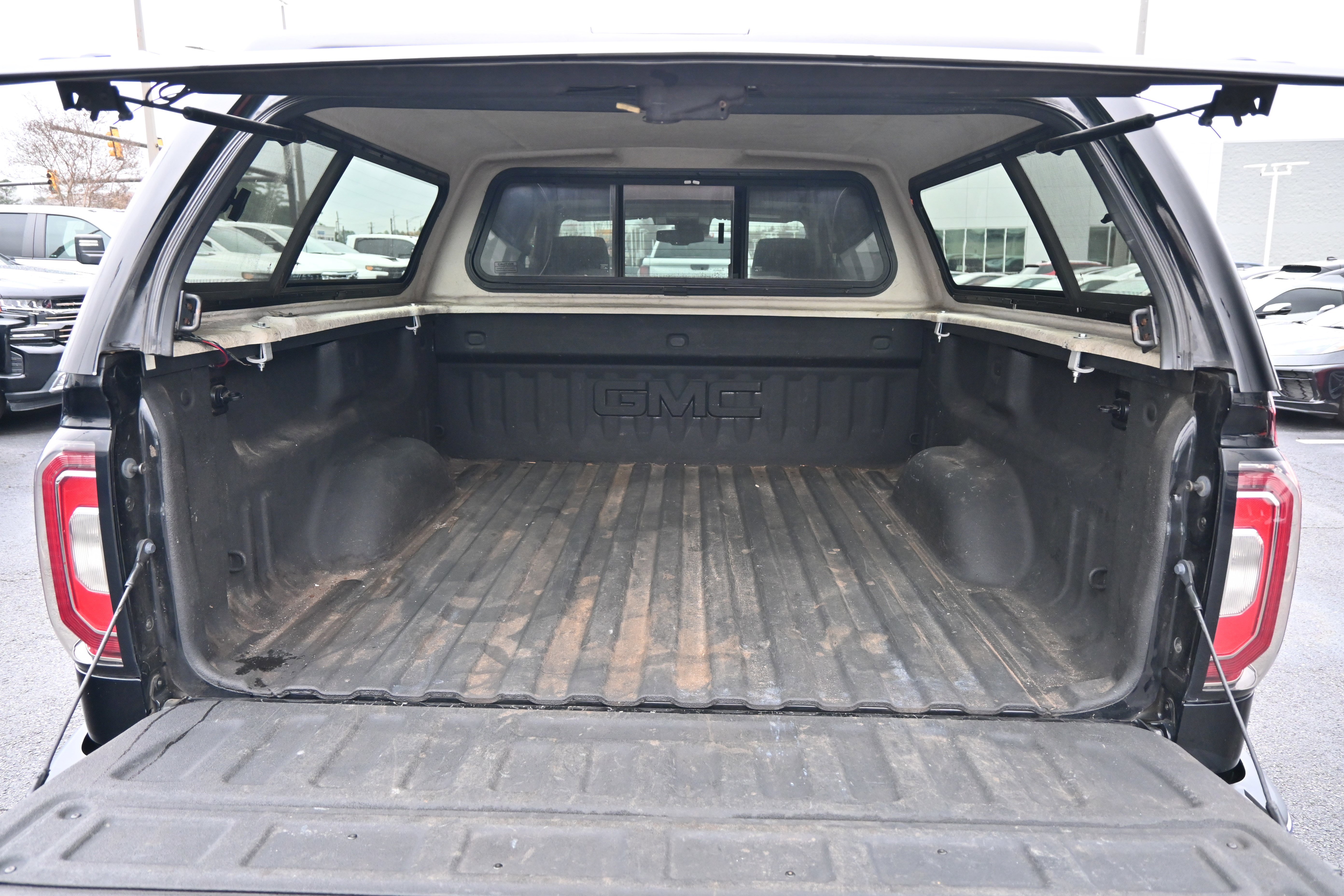 Used 2018 GMC Sierra 1500 SLT image 33