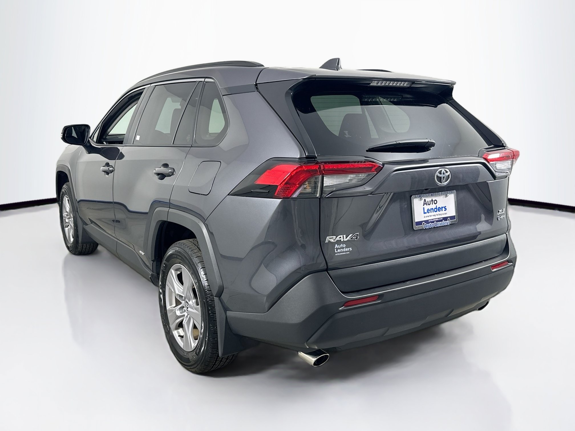 Used 2025 Toyota RAV4 XLE w/ Convenience Package AWD/4WD image 7