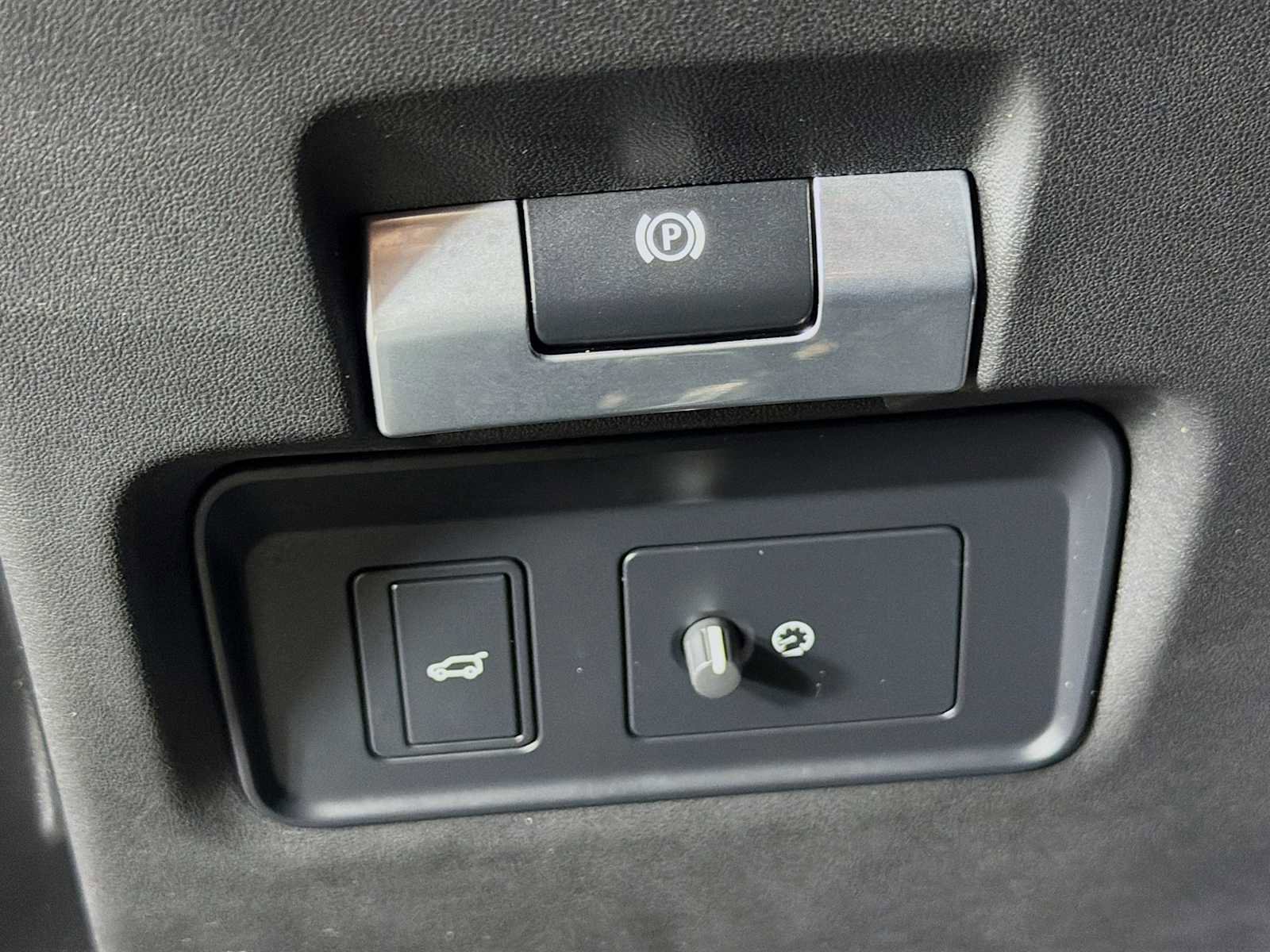 Used 2020 Land Rover Range Rover Evoque S image 10