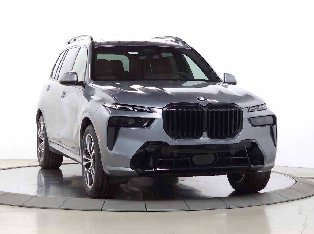 Used 2027 BMW X7 xDrive40i w/ M Sport Package AWD/4WD image 1