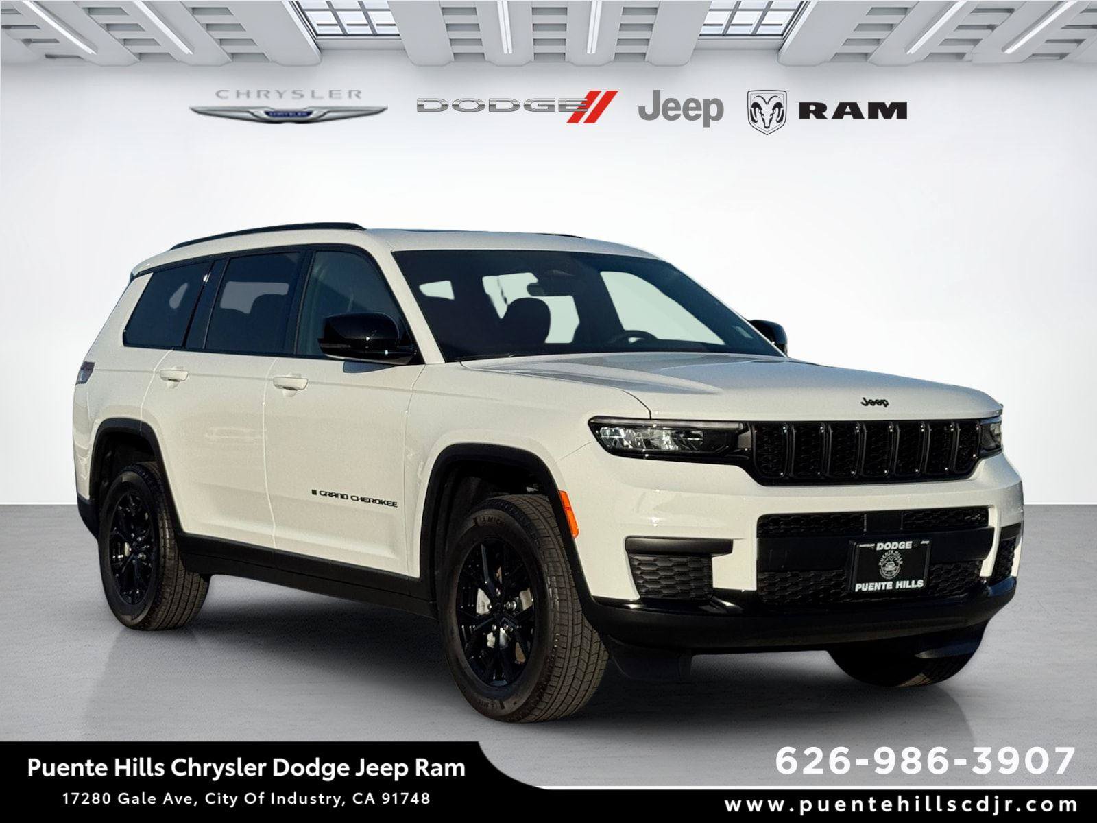 Certified 2025 Jeep Grand Cherokee L Altitude RWD image 1