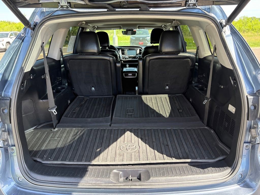 Used 2018 Toyota Highlander Limited AWD/4WD image 6
