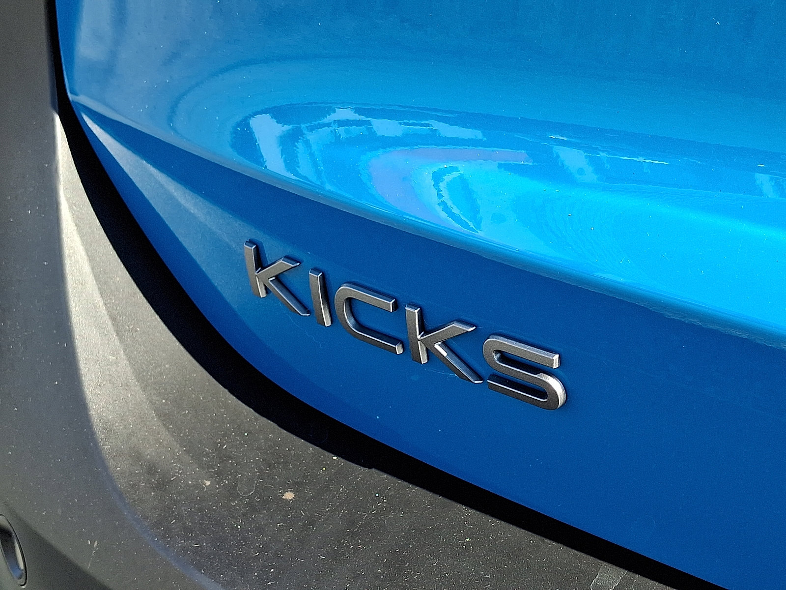 New 2026 Nissan Kicks SR w/ Cold Weather Package image 5
