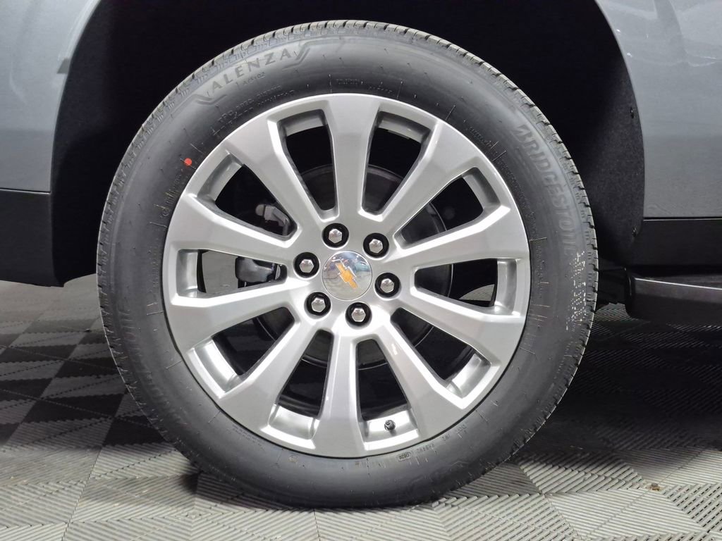 New 2026 Chevrolet Suburban Premier w/ Sun And Tow Package AWD/4WD image 26