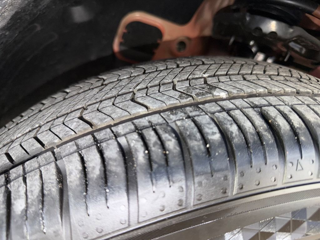 Used 2025 Hyundai Kona SEL FWD image 31