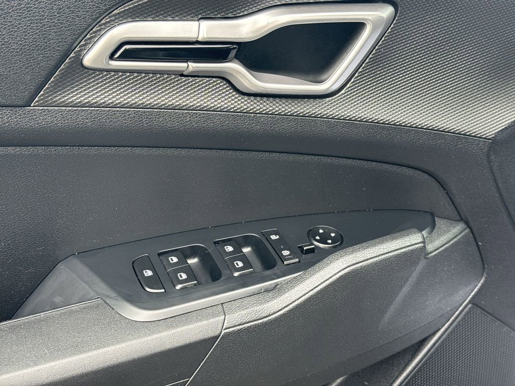 Used 2024 Kia Sportage LX image 15