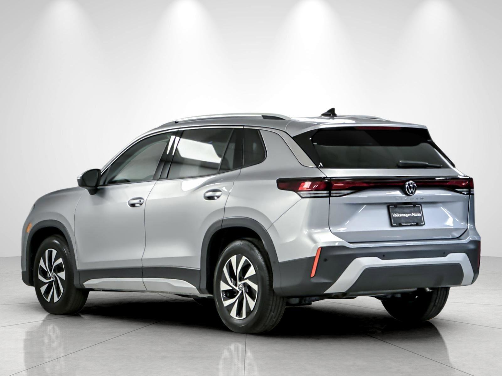 New 2026 Volkswagen Tiguan S FWD image 3