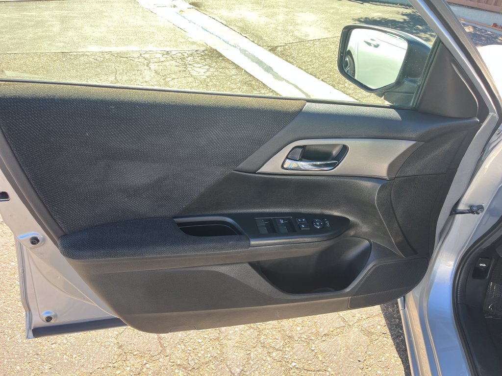 Used 2013 Honda Accord LX image 11