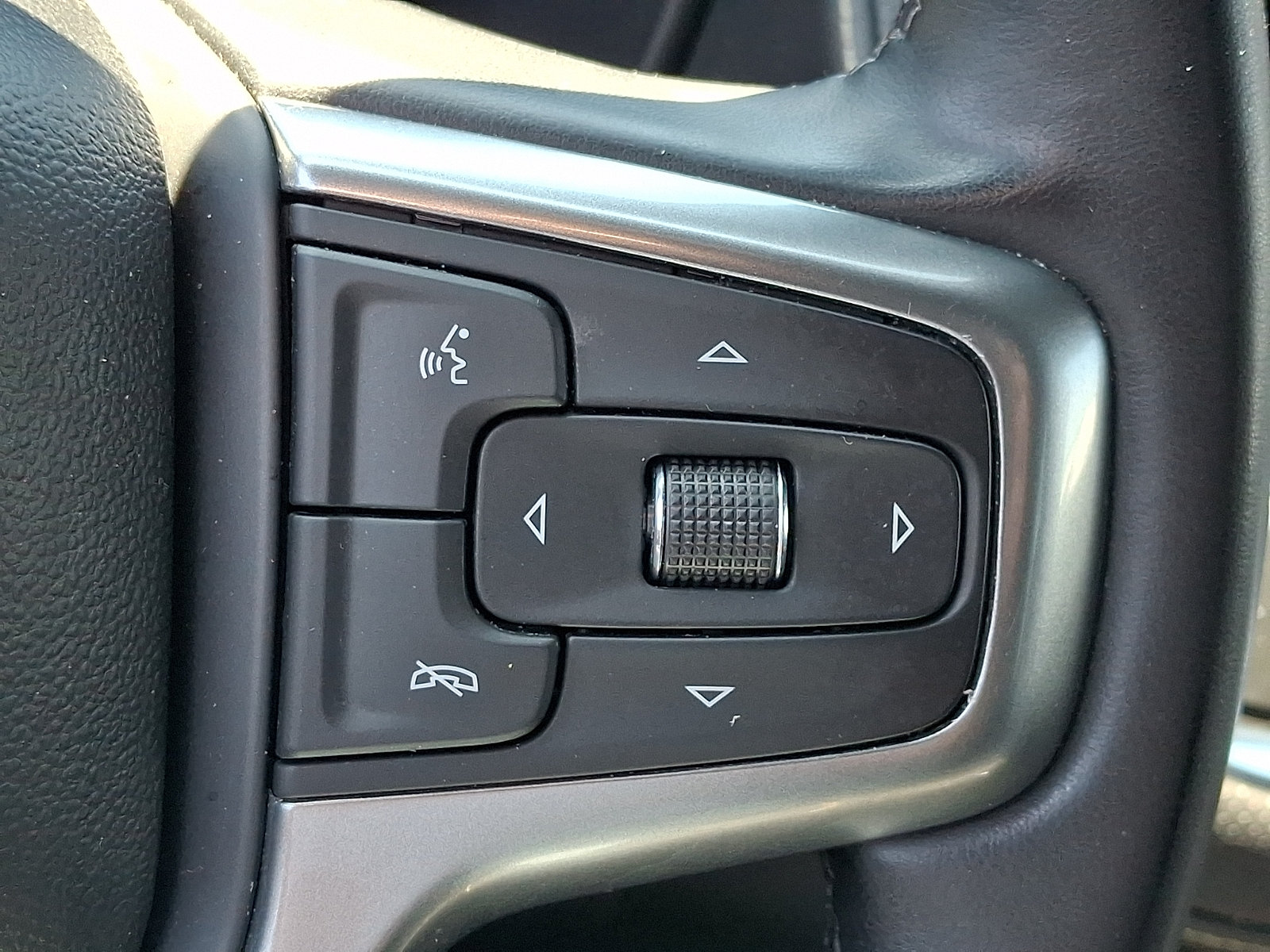 Certified 2024 Chevrolet Suburban Premier AWD/4WD image 25