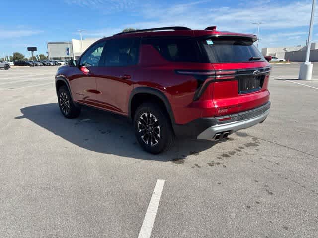 Used 2024 Chevrolet Traverse Z71 AWD/4WD image 3