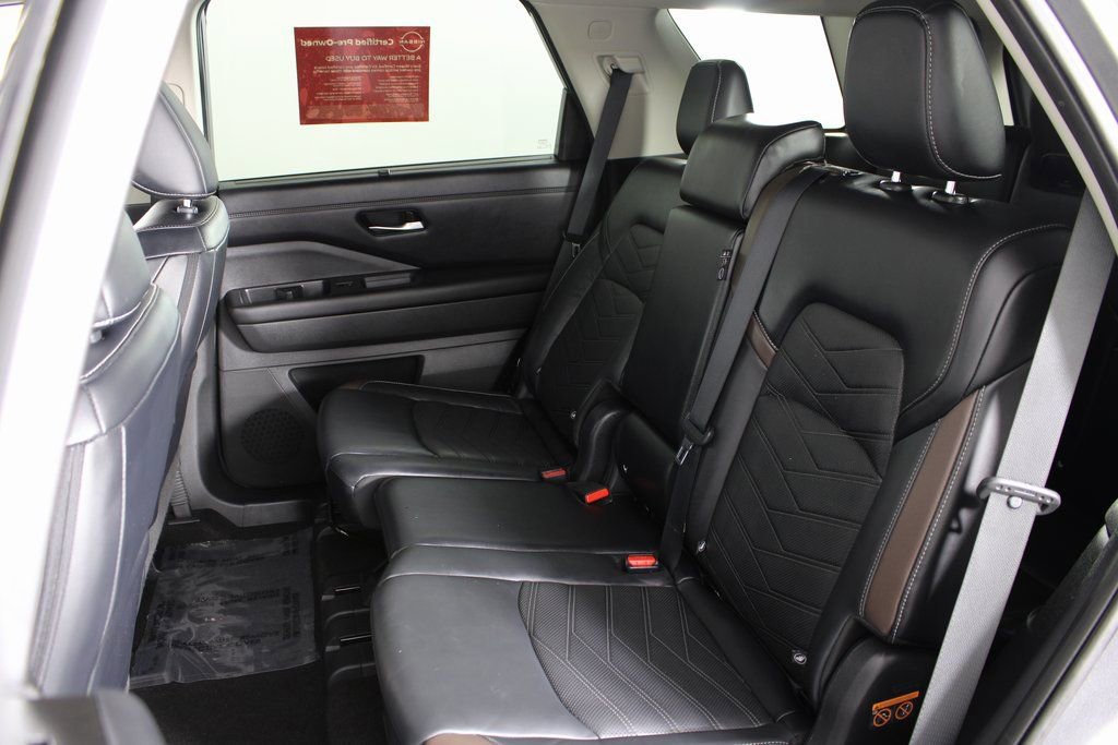 Certified 2023 Nissan Pathfinder Platinum image 16