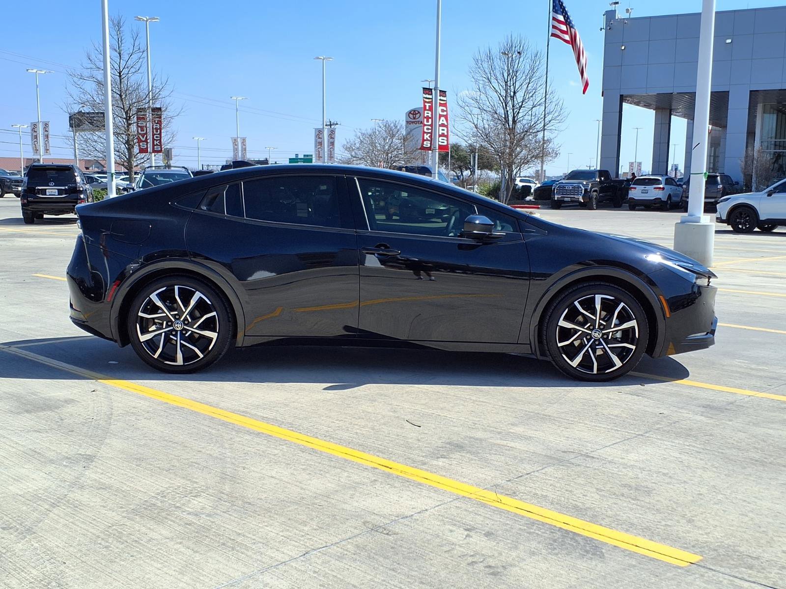 Used 2026 Toyota Prius XSE image 4