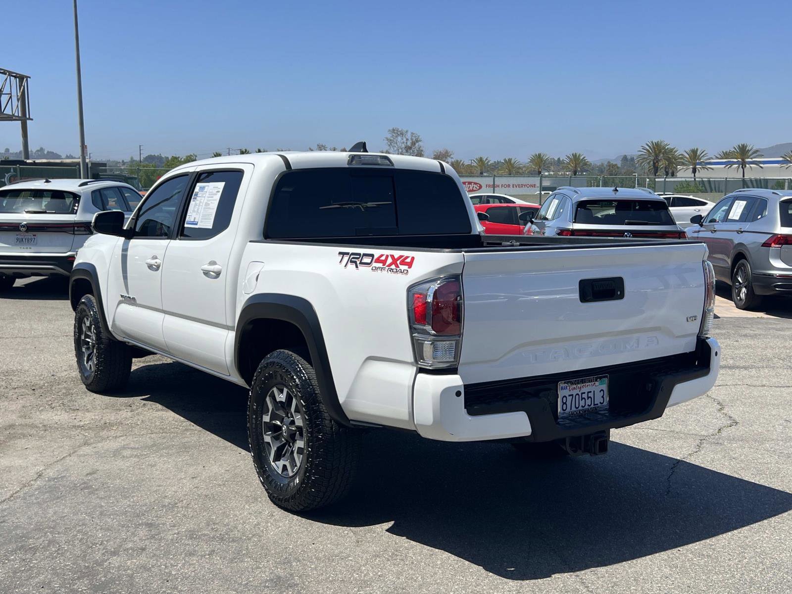 Used 2022 Toyota Tacoma TRD Off-Road w/ Technology Package AWD/4WD image 3