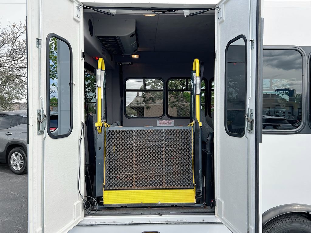 Used 2016 Ford E-450 and Econoline 450 Super Duty w/ Shuttle Bus Prep Package RWD image 21