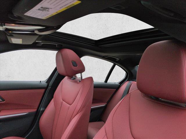 Used 2025 BMW 330i xDrive Sedan w/ Premium Package image 16