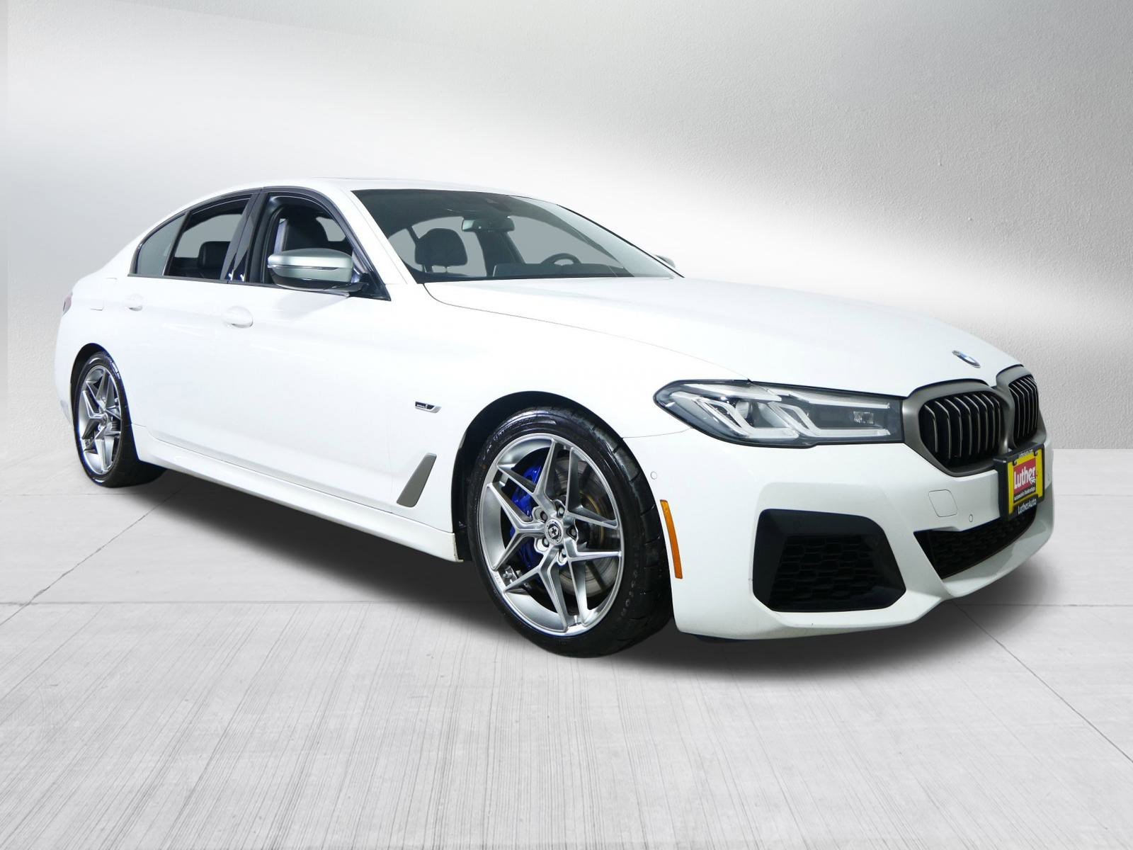 Used 2022 BMW M550i xDrive image 1