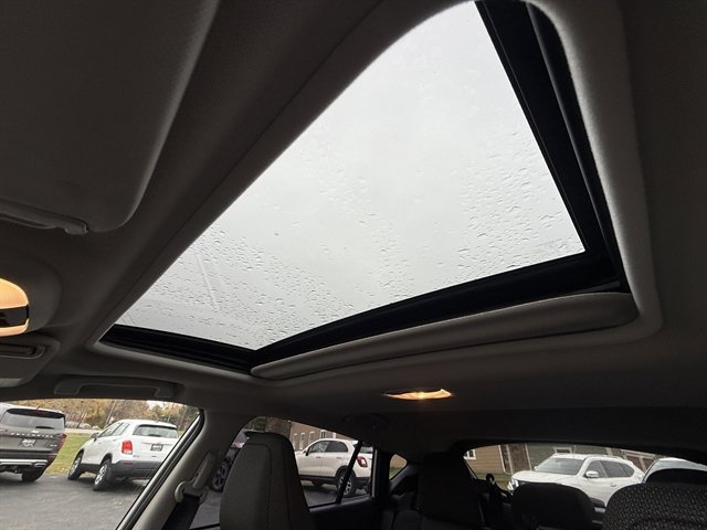 Used 2024 Subaru Crosstrek 2.0i Premium image 33