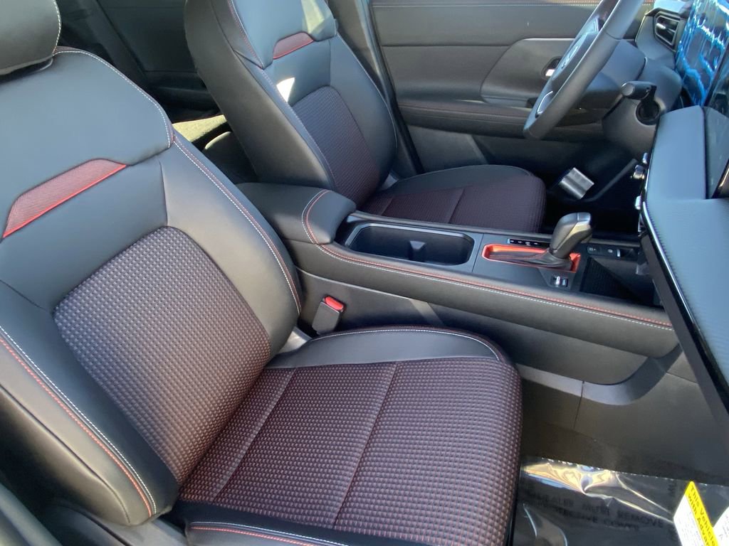 New 2026 Nissan Kicks SR image 8