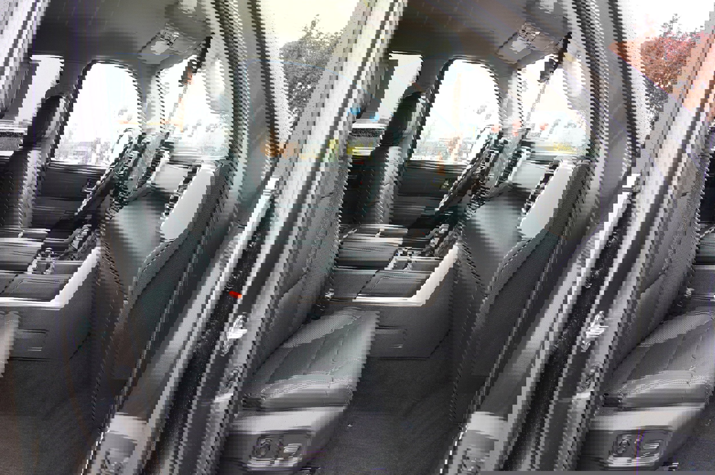 Used 2024 Toyota Tundra Limited image 21