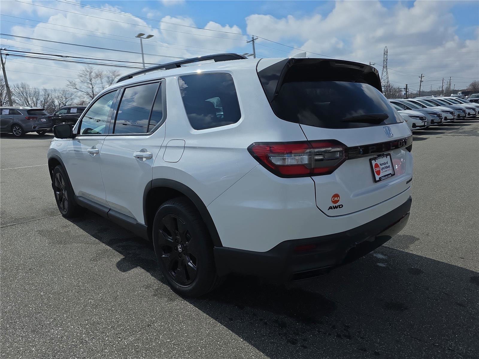 New 2026 Honda Pilot Black Edition image 4