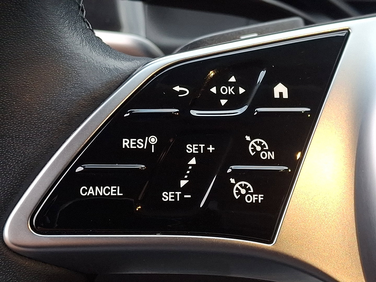 Certified 2024 Mercedes-Benz GLC 300 4MATIC image 19