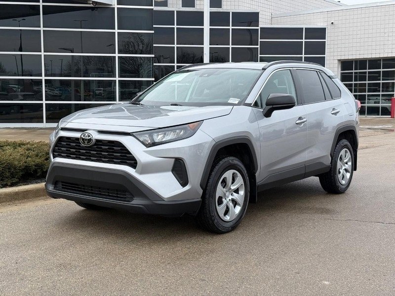 Used 2021 Toyota RAV4 LE image 7
