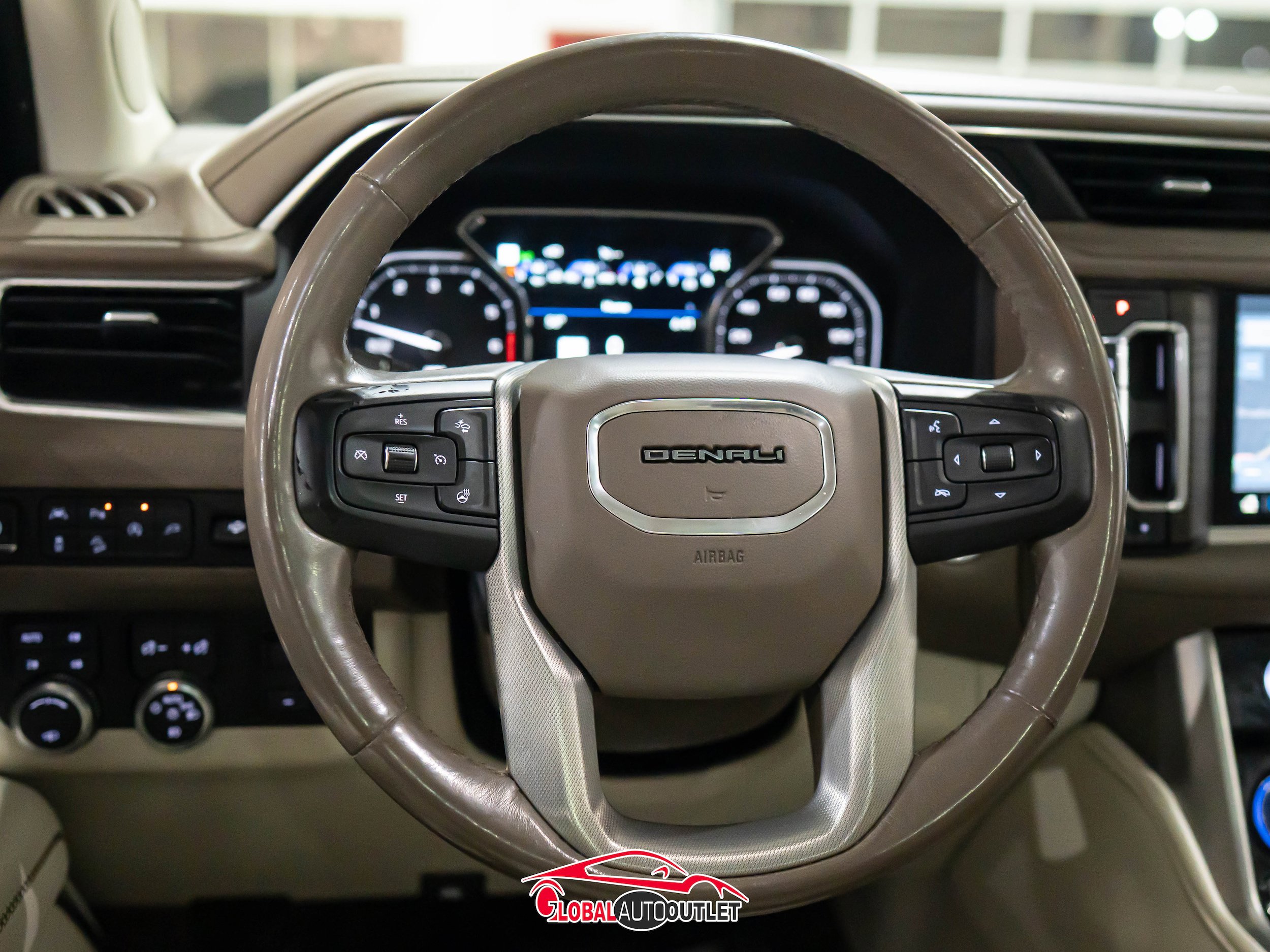 Used 2021 GMC Yukon XL Denali w/ Denali Ultimate Package AWD/4WD image 27