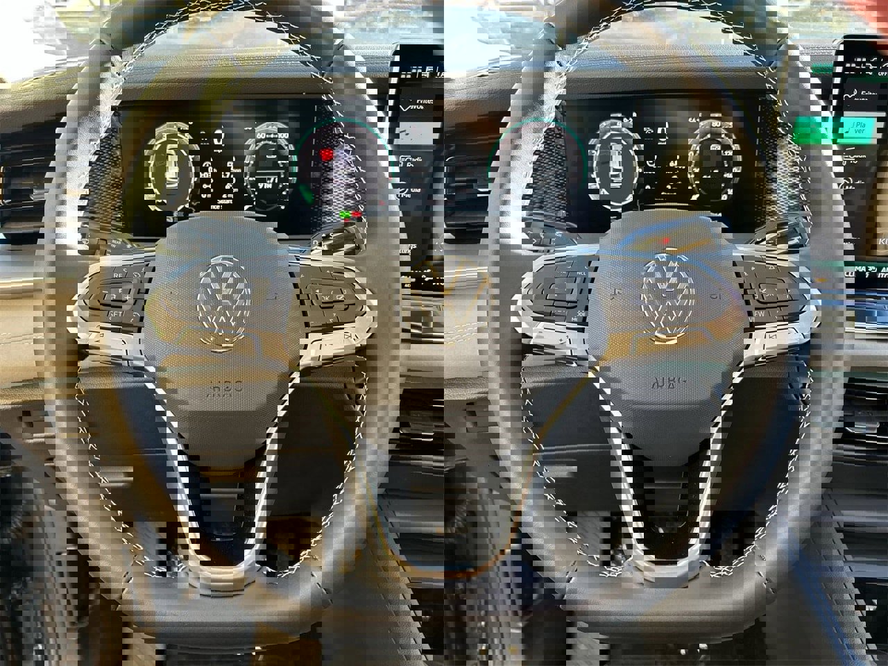 New 2026 Volkswagen Tiguan SE image 18