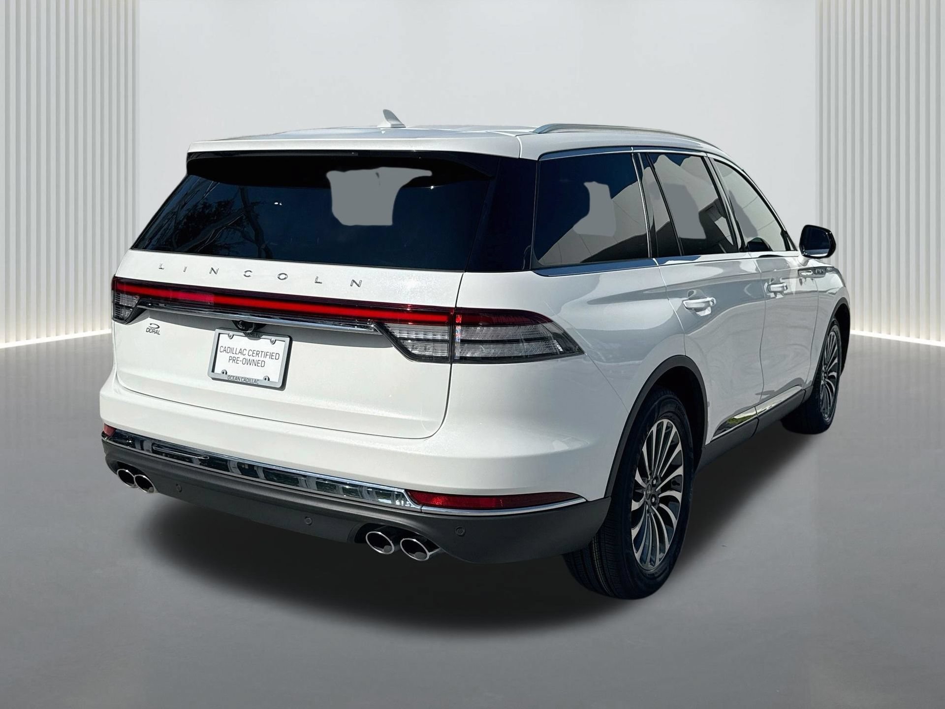 Used 2023 Lincoln Aviator 2WD w/ Premium Package image 5